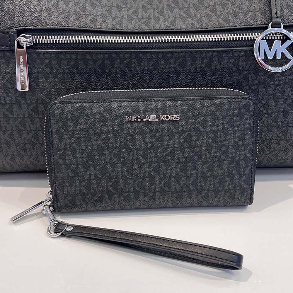 Michael Kors MK Signature Large Flat Multi-Function Phone Case Wallet Wristlet - Picture 5 of 16